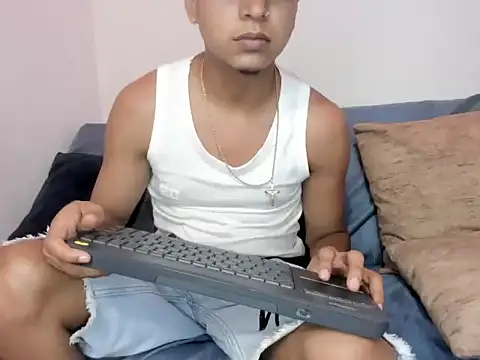 paulhot11 – webcam-show