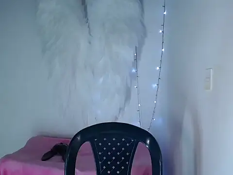 samy_doll Show in webcam