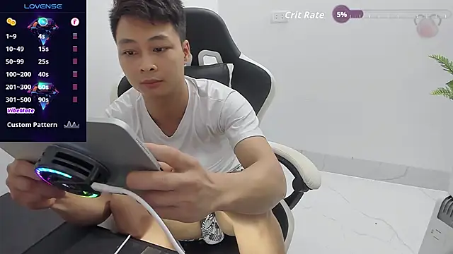 Naughty___asian Pertunjukan Webcam