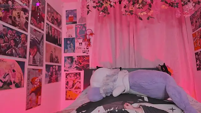 MissCurvyTop Live XXX-chat