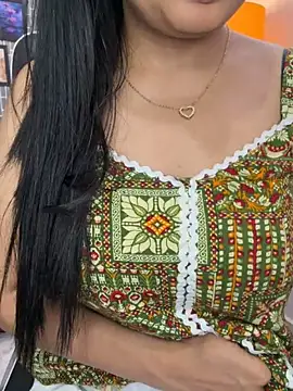 Chatroom XXX en direct de escape_with_me