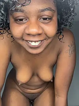 Онлайн чат XXX Ebony_Queeen