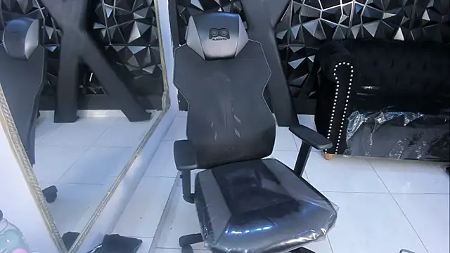 AbbyRogers1's Live XXX Chat