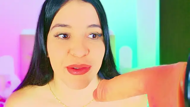 CharlootteEvans 라이브 XXX 채팅