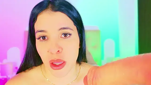 Chat +18 de CharlootteEvans ao vivo