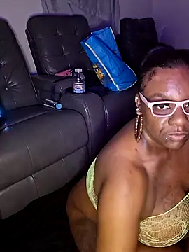 Thickkemzz41's Live XXX Chat