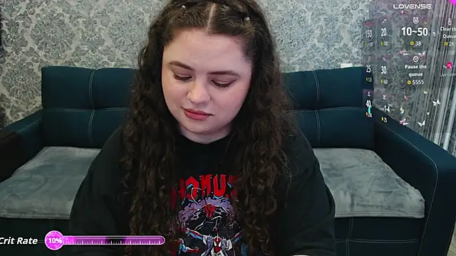 LunaRoub's Live XXX Chat