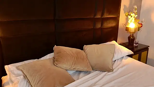 EllaEvanzz Adlı Modelin Canlı XXX Sohbeti