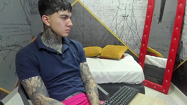 Gury_tattoo Pertunjukan Webcam