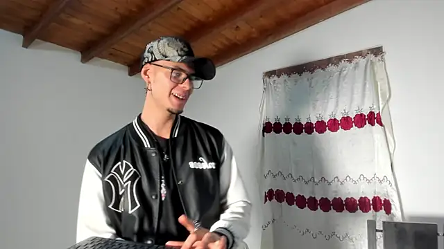 Онлайн чат XXX Vlad__night