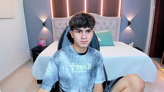 Tommy18__ Live XXX-Chat