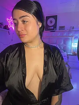 Živý XXX chat lucianaroy