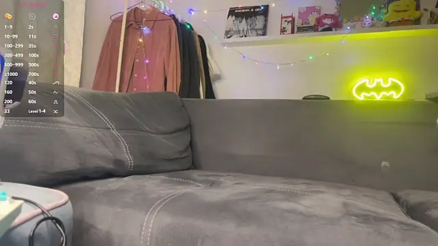 Alexey_Hairy: διαδικτυακό σόου στην κάμερα