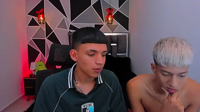 Živý XXX chat Juan_Nd_Steven