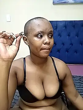 LUNAARXO1 Adlı Modelin Canlı XXX Sohbeti