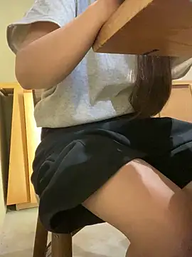 Sunflower_2368sayhi Show Webcam