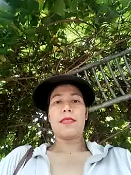 2HotAsain4u's Webcam Show