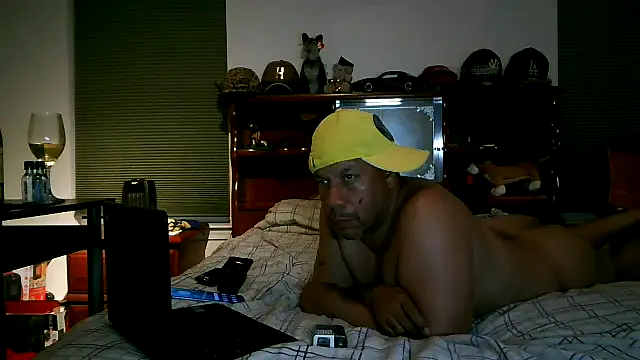 Pokazy przed kamerką – pimpdaddy4ever