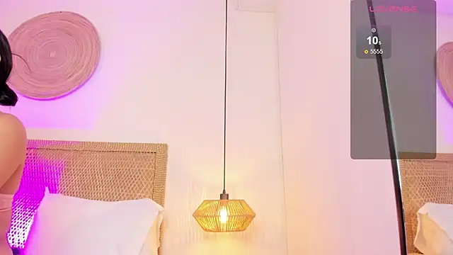 Chat XXX en directo de melaniejeannn_