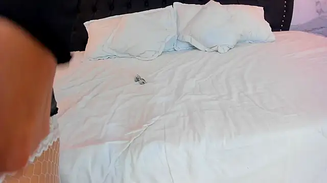 Вебкам-шоу foxi_cameron