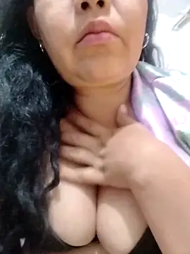 Show modela Fernanda_Bali na web-kameri