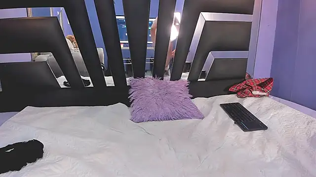 VeluniLiore Webcam show