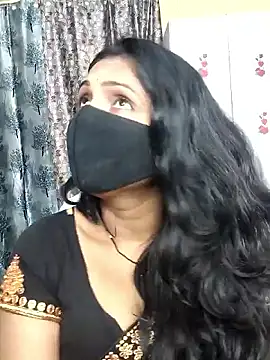 Hotty_Kavita live XXX chat