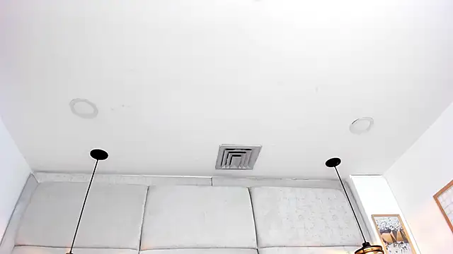 IvonneOwen: διαδικτυακό σόου στην κάμ ερα