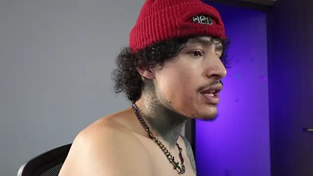 trieone's Webcam Show