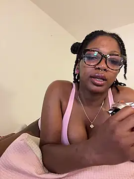 mochakaia Show in webcam