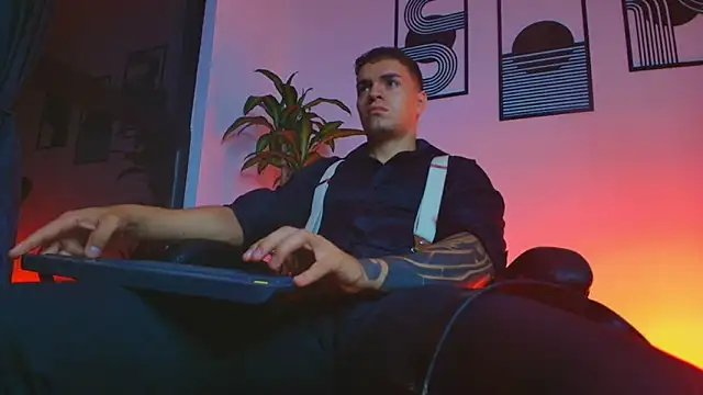 ALPHA_DOMINUS_ élő XXX-chatje