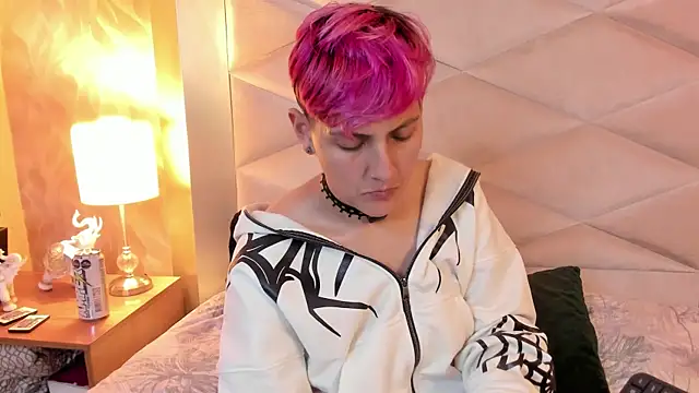 XXX chat uživo modela DannyRouds