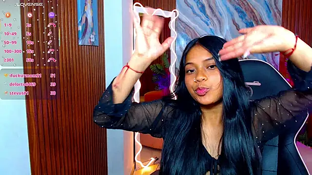 Maile_Tay Chat XXX in diretta