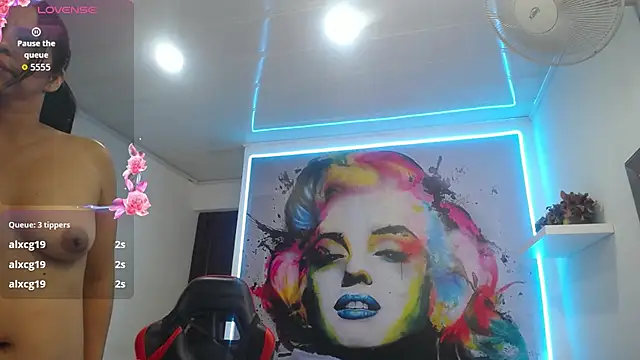 nicol_ross19: απευθείας συνομιλία ΧΧΧ