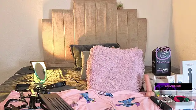 Živý XXX chat Petite_pepper