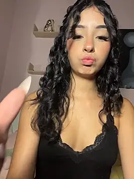 แชท XXX สดของ RosseMelody