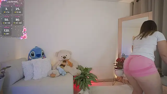 Chat XXX en directo de roxie_gates_