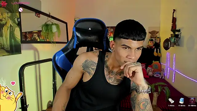 Damian_latinxxx: διαδικτυακό σόου στην κάμερα