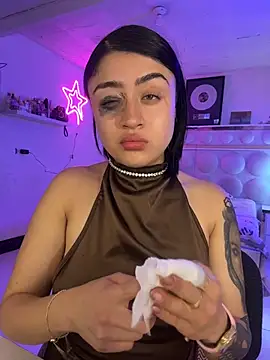 lucianaroy: онлайн-секс-чат