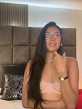 BrigitteVons 现场XXX聊天