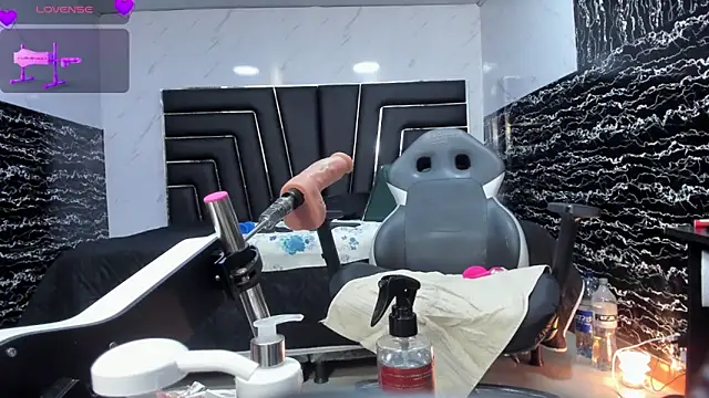 Czat XXX na żywo – Ladyy_Scarlett