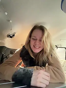 HoneyKeyN8_: онлайн-секс-чат