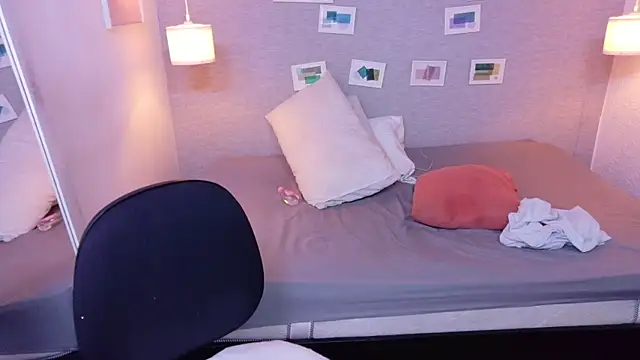 แชท XXX สดของ kiara_evanss