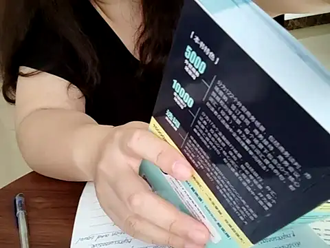 XXX chat uživo modela AngelwithEcup