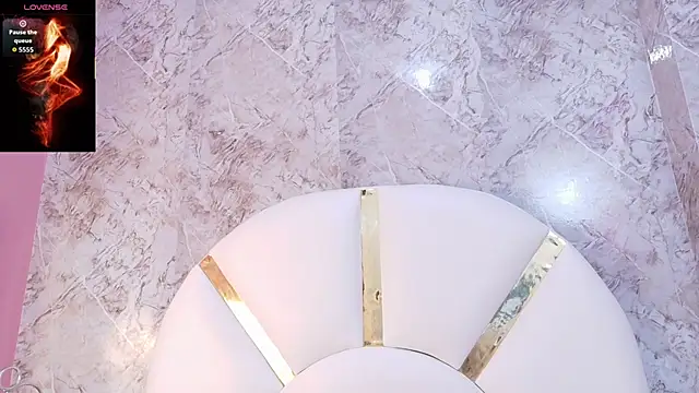 Chat XXX ao vivo de Aghata_gate