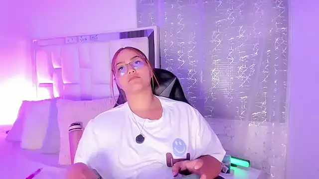 Czat XXX na żywo – LeahxBarker