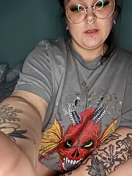 Saucy-Serenity: απευθείας συνομιλία ΧΧΧ