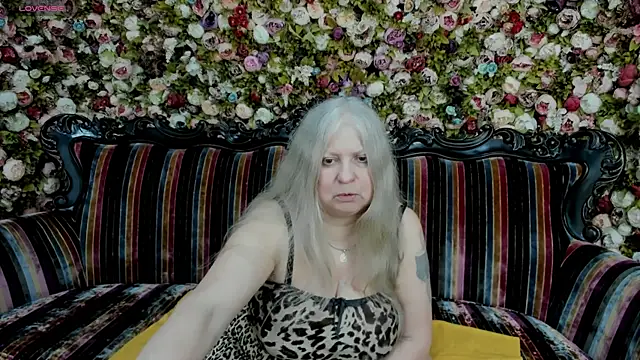 mariabelladonna's Live Chat Room