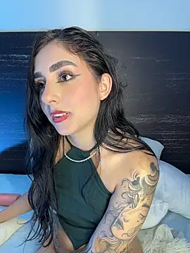 Chatroom XXX en direct de sharlot24