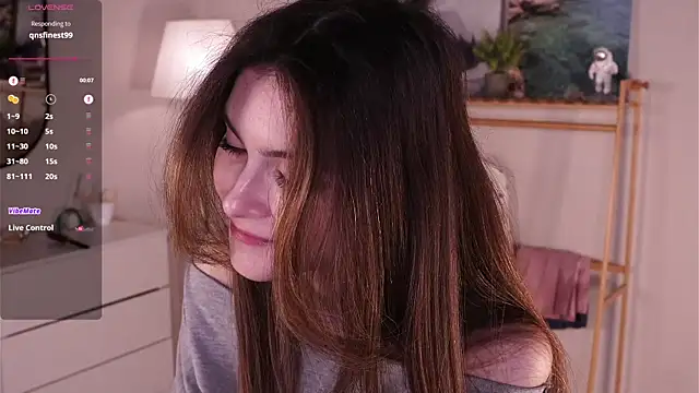 CherlyGuss 现场XXX聊天